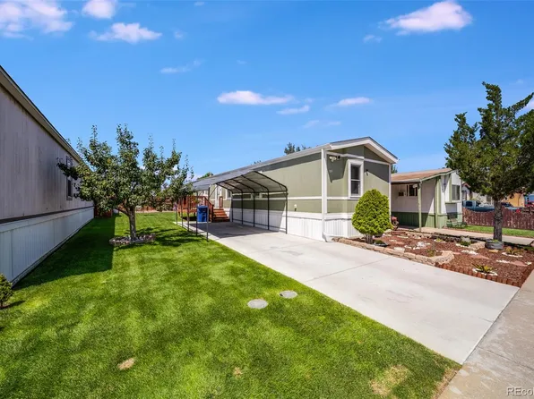 109 Larch Drive, Log Lane Village, CO 80705