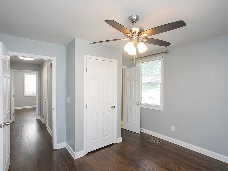 1005 Malquin Dr — Photo 10