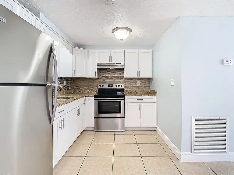 1525 Swordbill Dr — Photo 6
