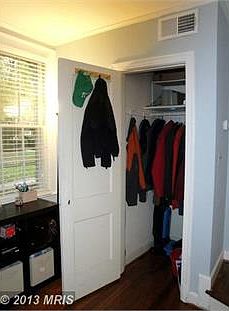 4th image of 1110 S Barton St Unit 305