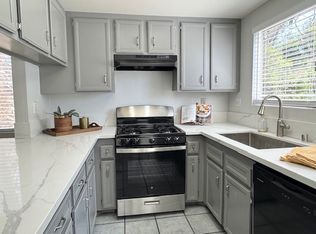 2729 Amberwood Dr, Oceanside, CA 92056