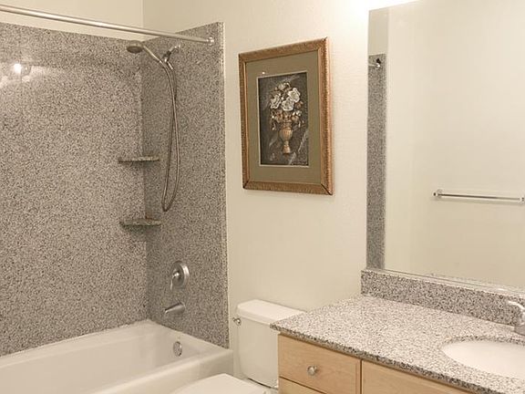 5th image of 88 N Jackson Ave Unit 311