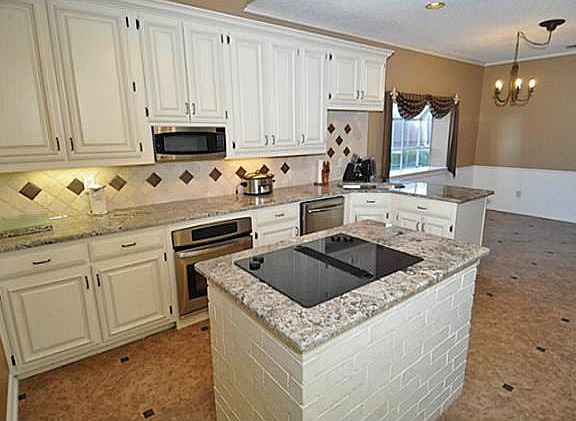 3rd image of 4106 Briargrove Ln