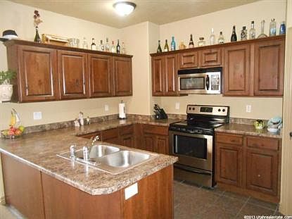 3rd image of 14581 S Pebble Rose Dr
