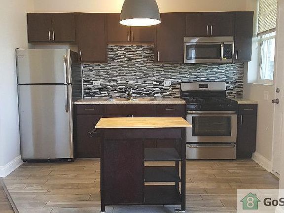 2nd image of 6049 S King Dr #3S