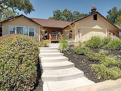 1st image of 111 Shelley Ct