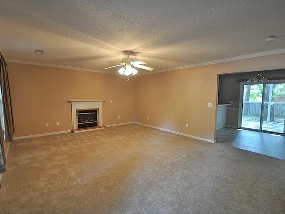 5th image of 8211 Continental Ct
