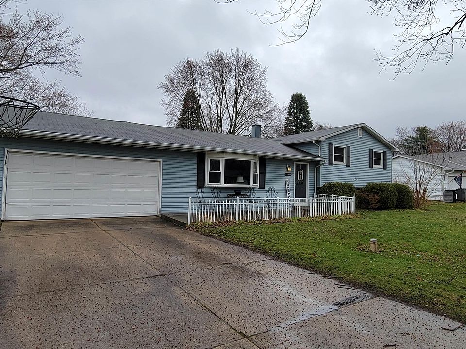1st image of 18339 Clairmont Dr