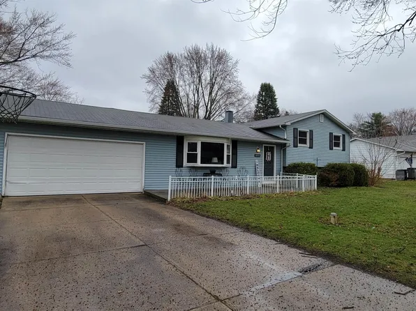 18339 Clairmont Dr, South Bend, IN 46637