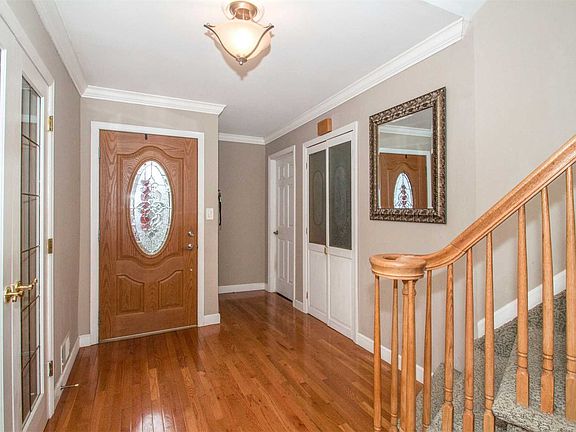 3rd image of 705 Franklin Ave
