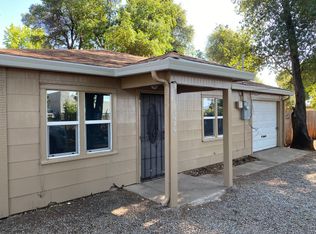 3070 School St, Redding, CA 96002