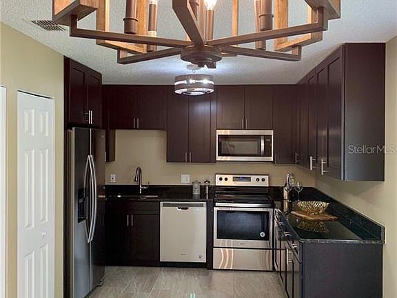 4th image of 1244 Helen Dr