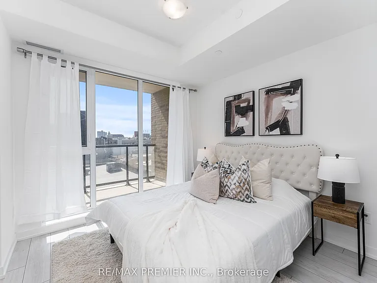 55 Duke St W #310 — Photo 3