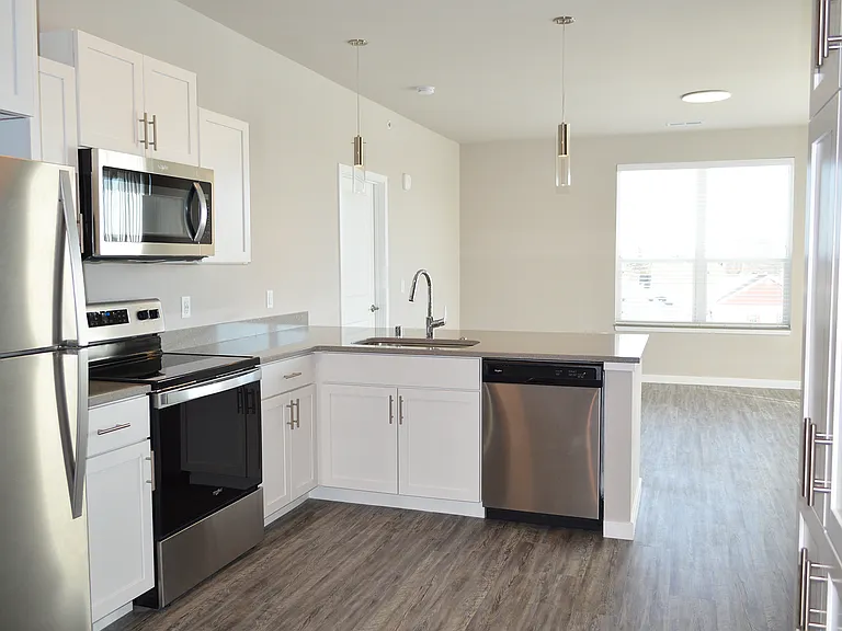 Mammoth Springs Apartments & Townhomes — Photo 86