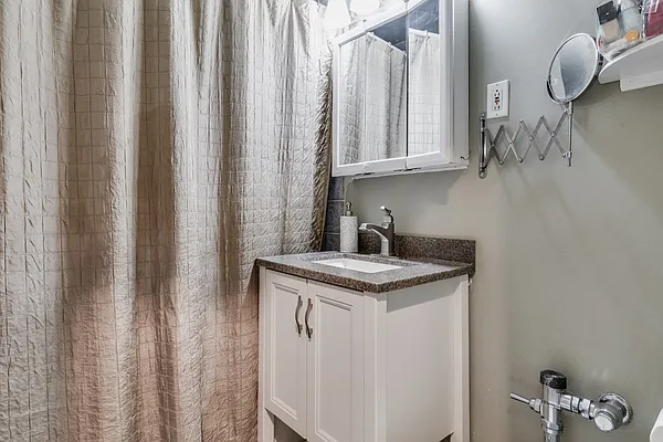 Sold by Fave Realty Inc | media 11