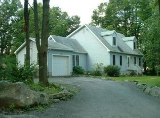 202 Annisquam Rd, Highland Lakes, NJ 07422