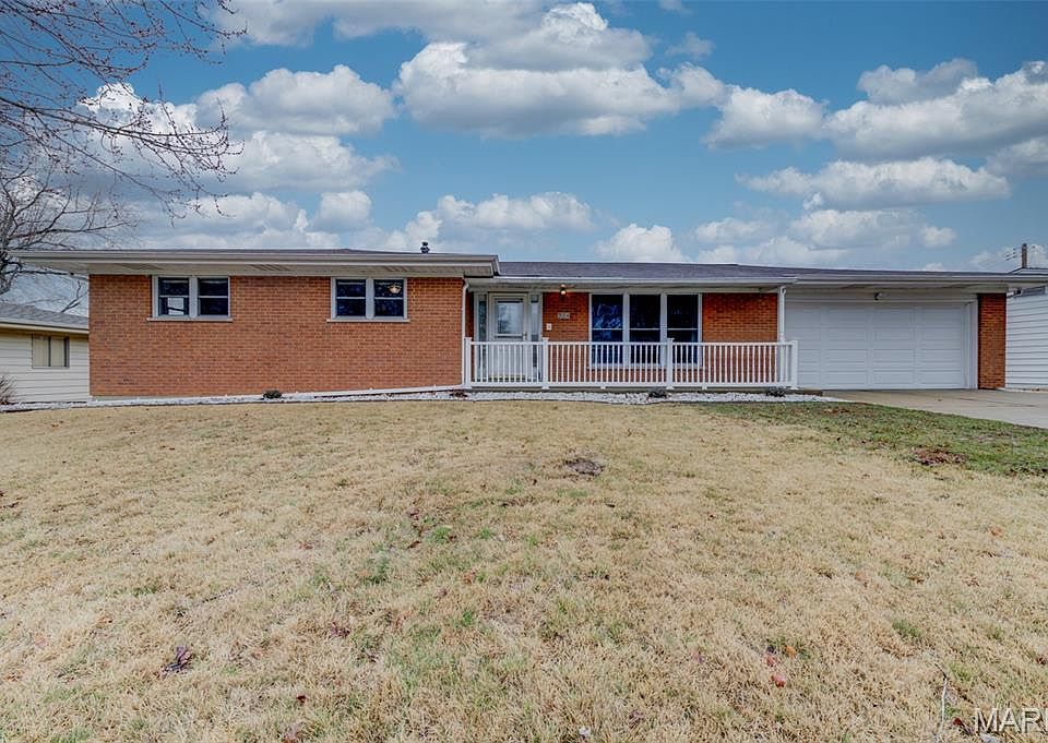1st image of 524 Rebecca Dr