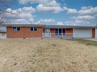 524 Rebecca Dr, Saint Charles, MO 63301
