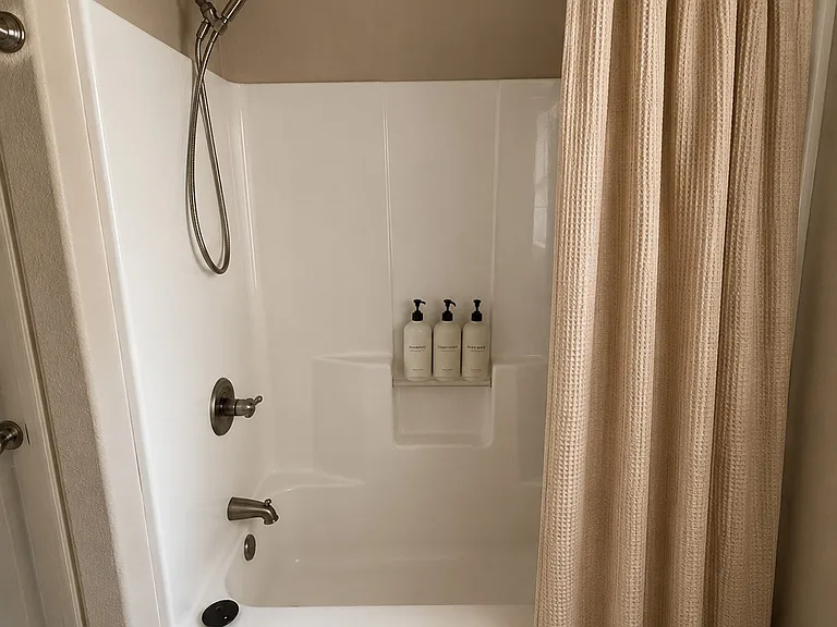 2nd bathroom bath/shower - Virtually Staged