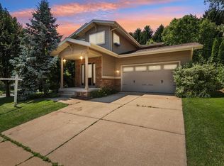 2338 Jeffy Trl, Madison, WI 53719