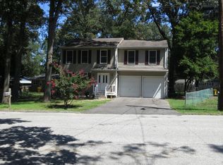 527 Center Dr, Severna Park, MD 21146