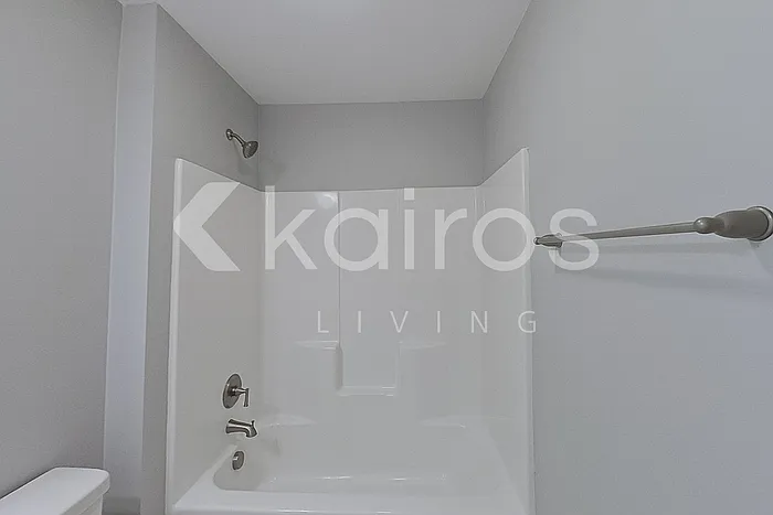 3704 Oak Leaf Way #E — Photo 13
