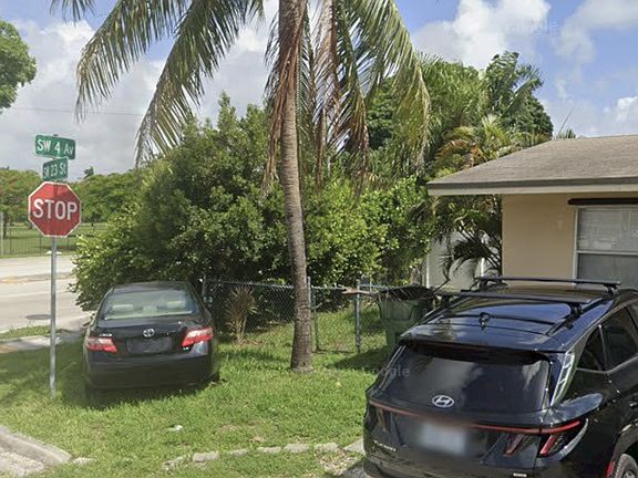 2nd image of 345 SW 23rd St