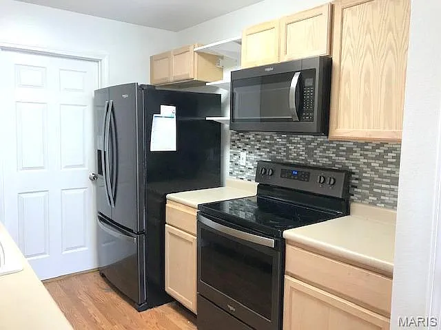 1413 Royal Oak Ct — Photo 5