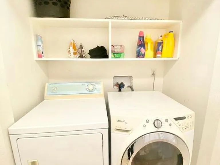 120 S San Jose Dr — Photo 1