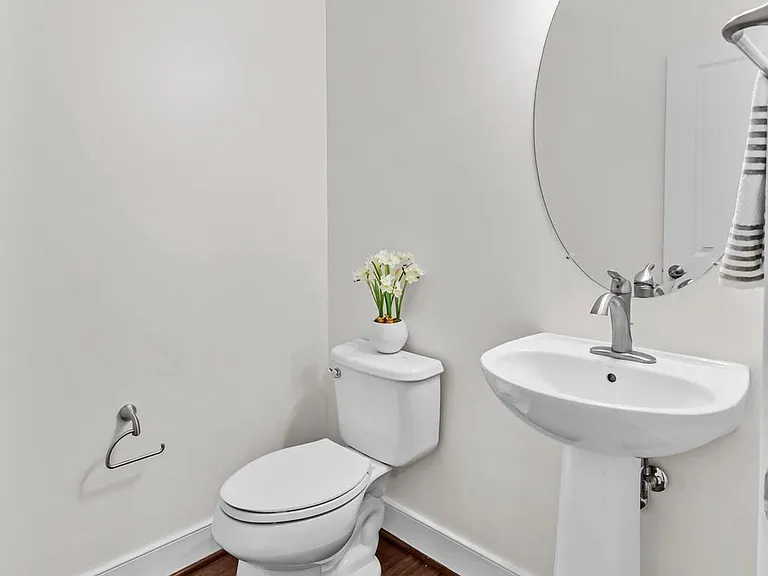 2109 Main Line Blvd #102 — Photo 34