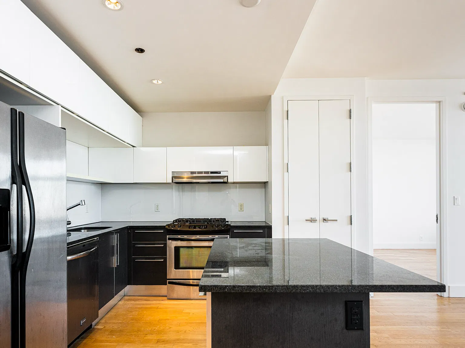 114 Troutman St — Photo 2