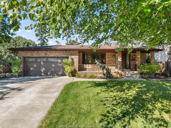 179 Grant Ave, Tecumseh, ON N8N 2X9