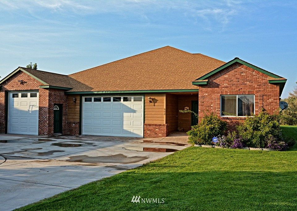 1st image of 608 Lupine Drive