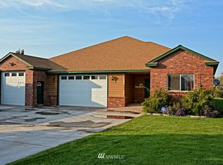 608 Lupine Dr NE, Moses Lake, WA 98837