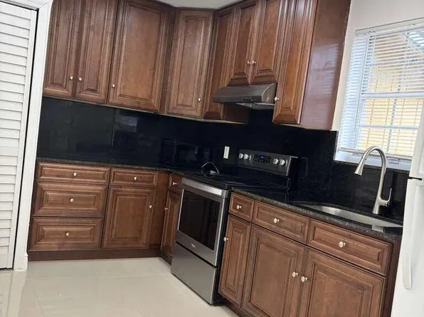 1549 NW 60th Ave, Sunrise, FL 33313