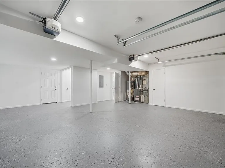 3920 Wedgefield Cir — Photo 18