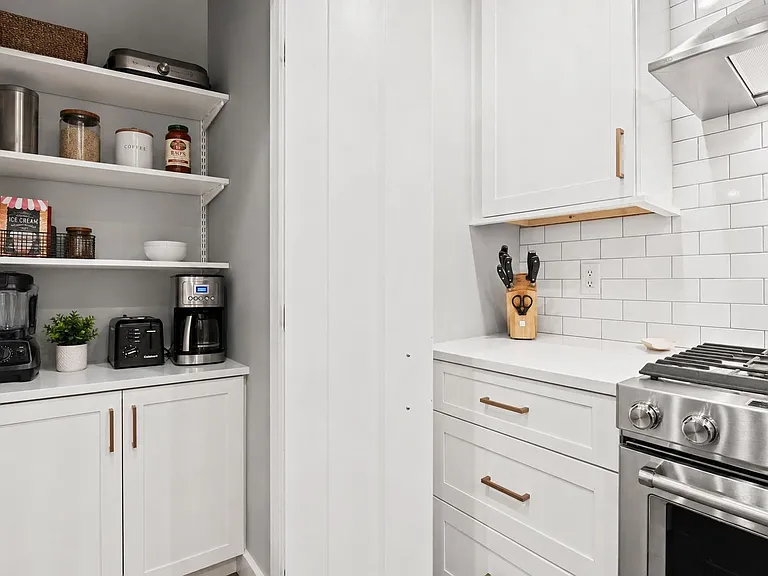 613 Madison St #B — Photo 17