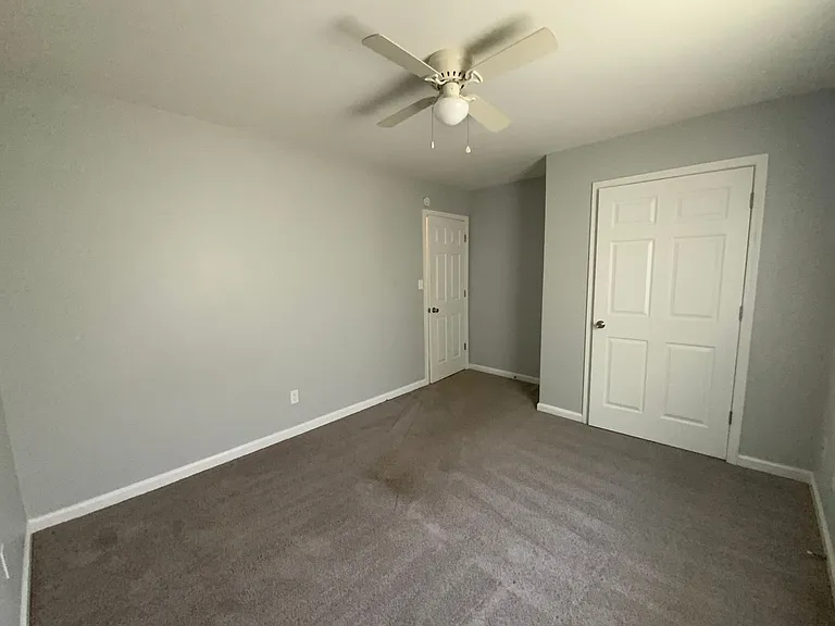 4621 - 4623 W Bainbridge Dr — Photo 17