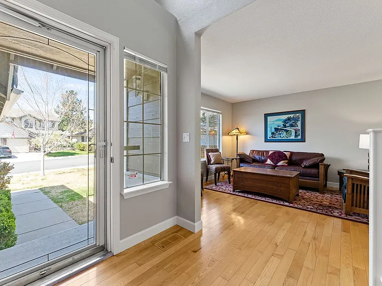 6168 Greenbrook Dr — Photo 9