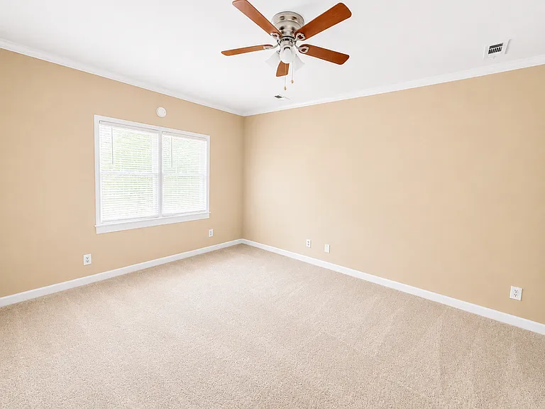 3260 Ridgecrest Dr — Photo 13