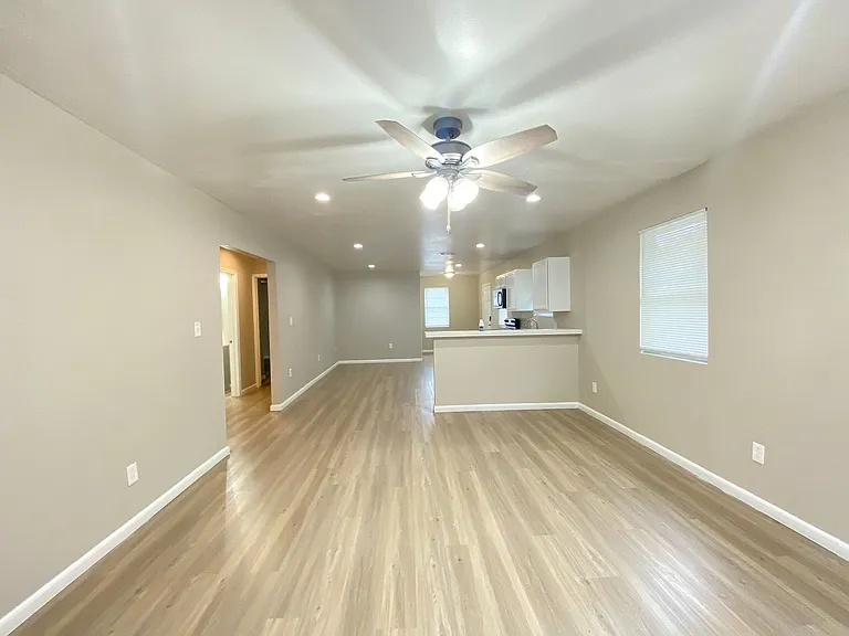 4415 W Charles Bussey Ave — Photo 3