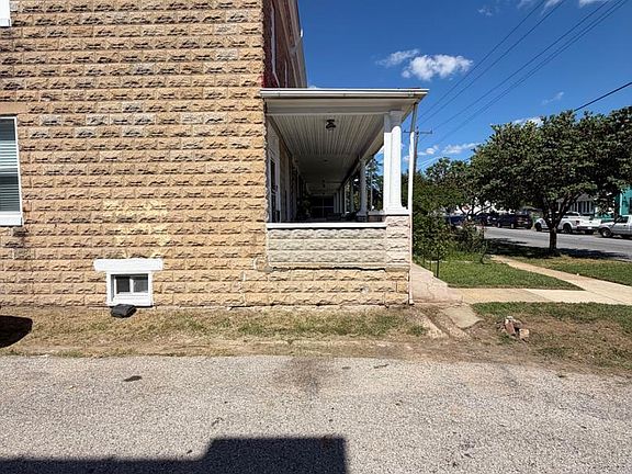 4th image of 3818 6th St