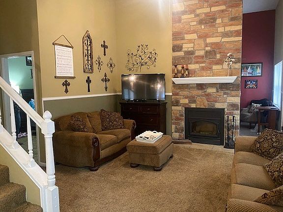5th image of 404 Forest Creek Dr