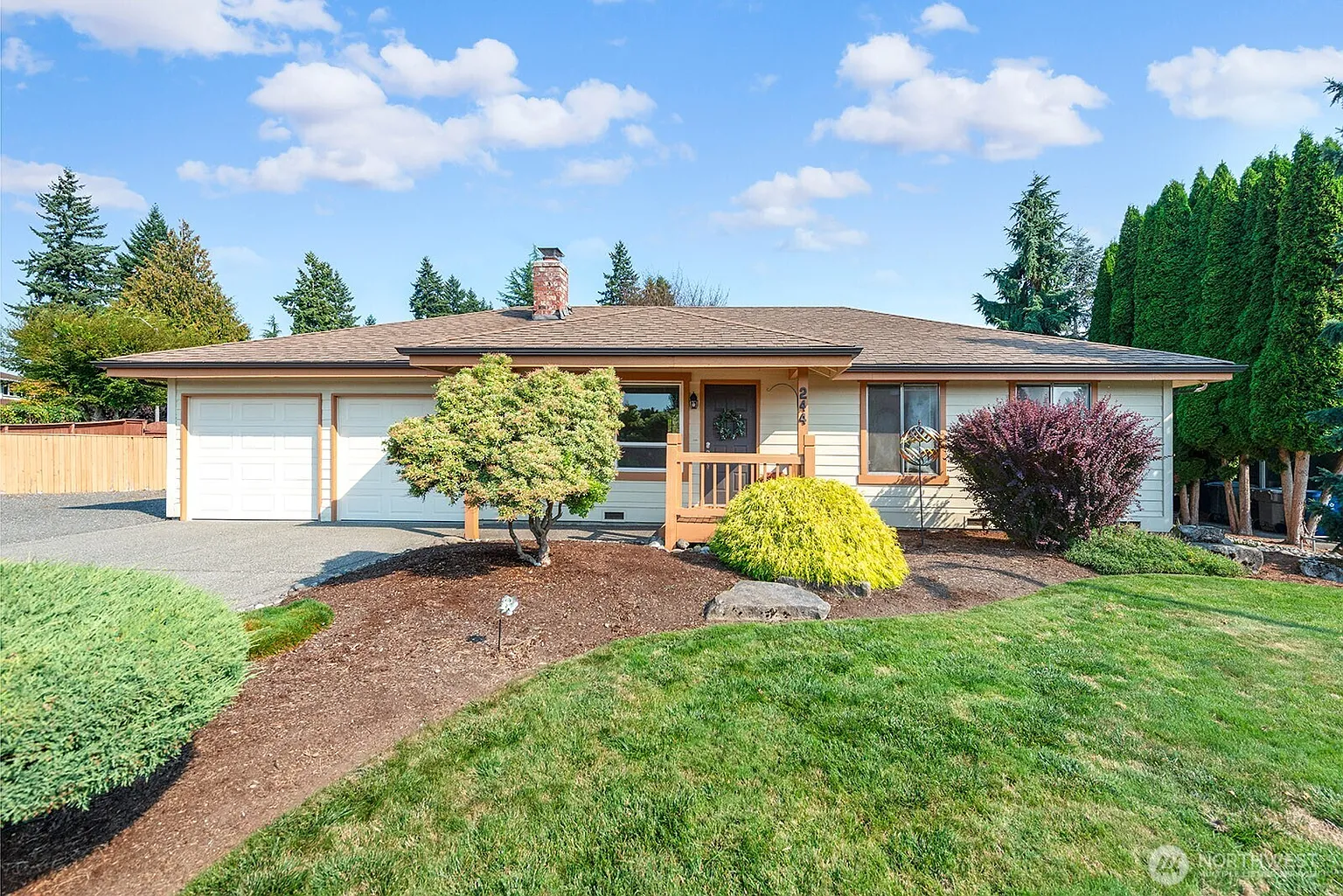 244 Vashon Avenue SE photo 1