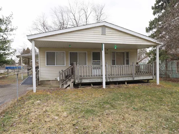 1037 Pinehurst Blvd, Mount Morris, MI 48458