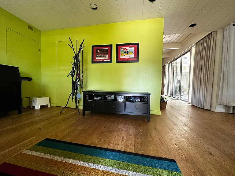 754 De Soto Dr — Photo 2