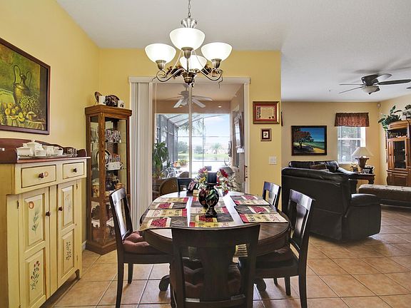 5th image of 10472 Eastpark Woods Dr
