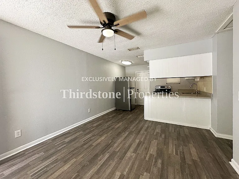 1160 Comanche St #4 — Photo 3