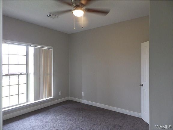 3rd image of 6490 Stratford Ln