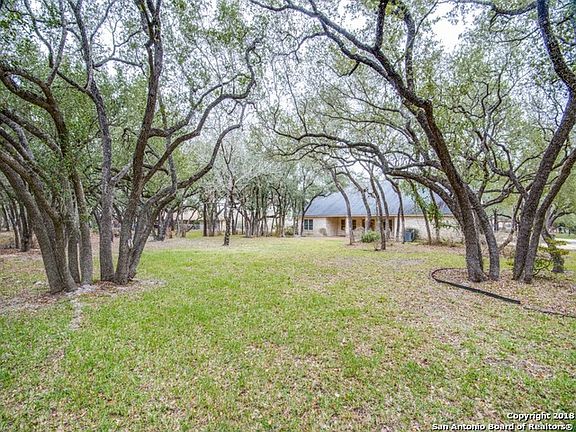3rd image of 213 Fawn Ln